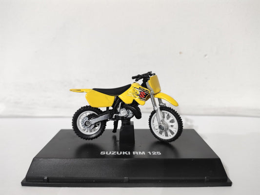 New Ray Toys 1:32 Suzuki RM 125 - New Ray Toys