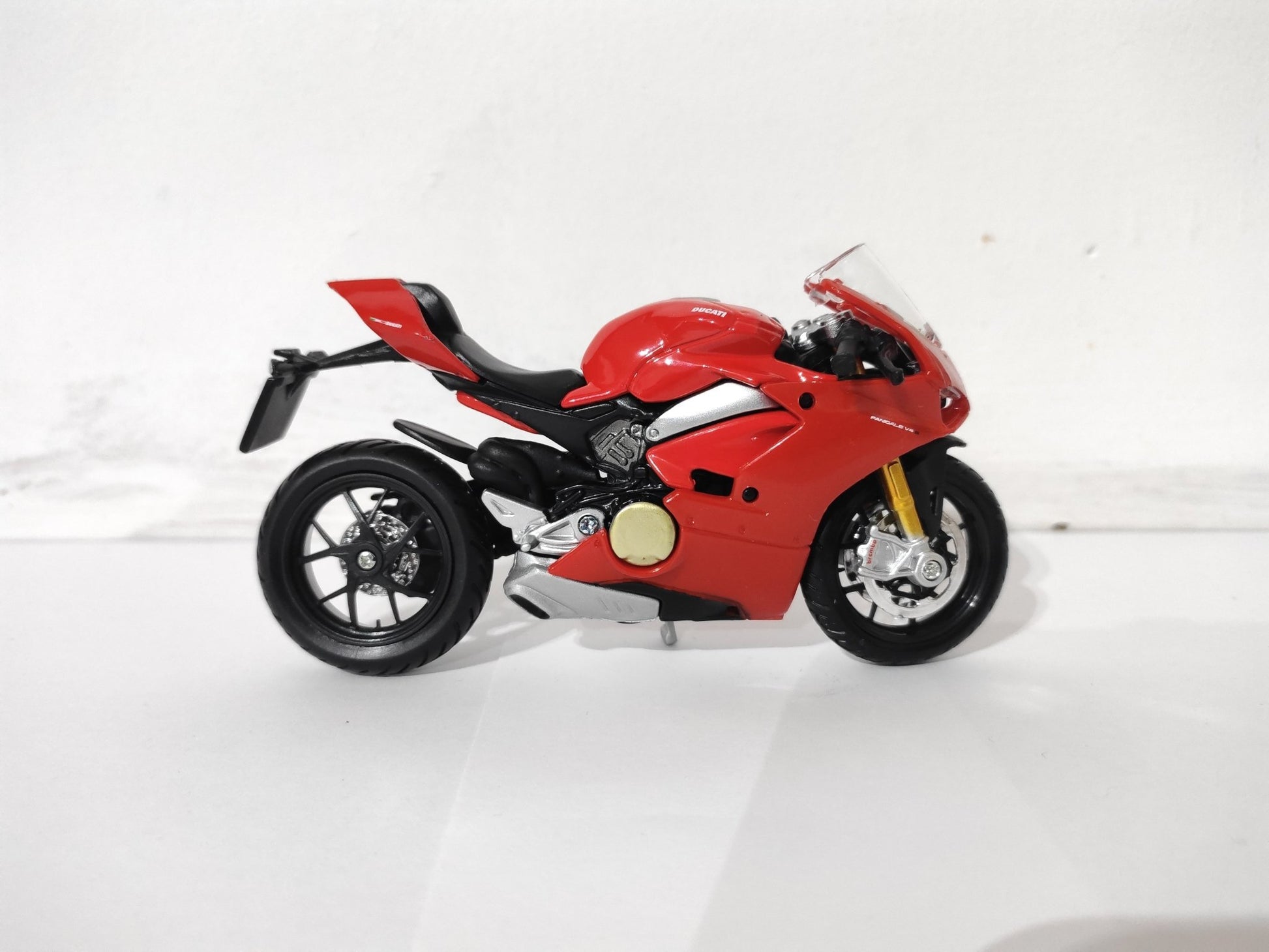 Burago Toy Models 1:18 Ducati Panigale V4 Toy Model - Burago Toy Models